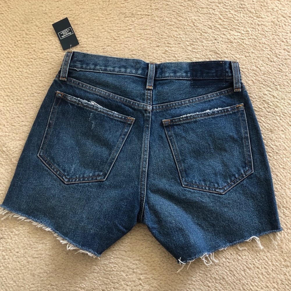 NWT Abercrombie & Fitch Mid Rise Distressed Boyfriend Shorts - Picture 2 of 5